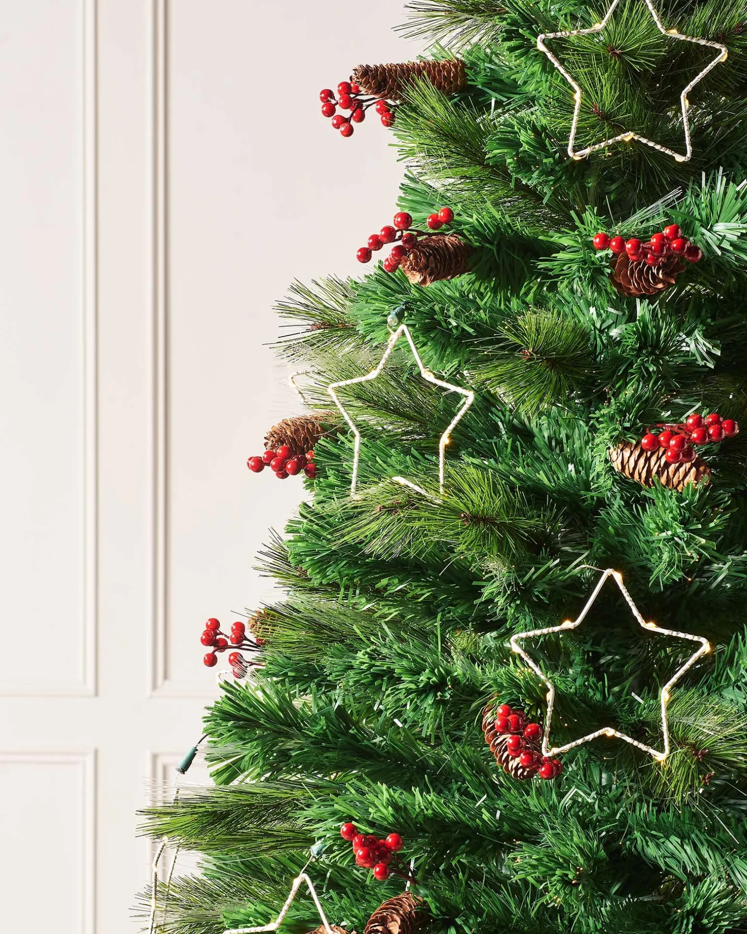 WeRChristmas Pre-Lit Mixed Pine Fibre Optic Christmas Tree With LED Stars, 6 Ft^ Budget Christmas Trees|Fibre Optic Christmas Trees