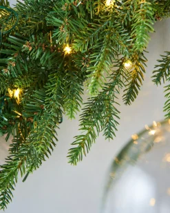 WeRChristmas Pre-Lit Multi-Function Douglas Fir Wreath, 60 Cm^ Decorated Wreaths|Pre Lit Wreaths