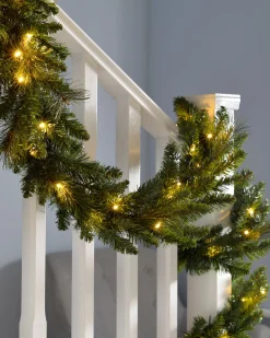 WeRChristmas Pre-Lit Multi-Function Garland, 18 Ft^ Pre Lit Garlands