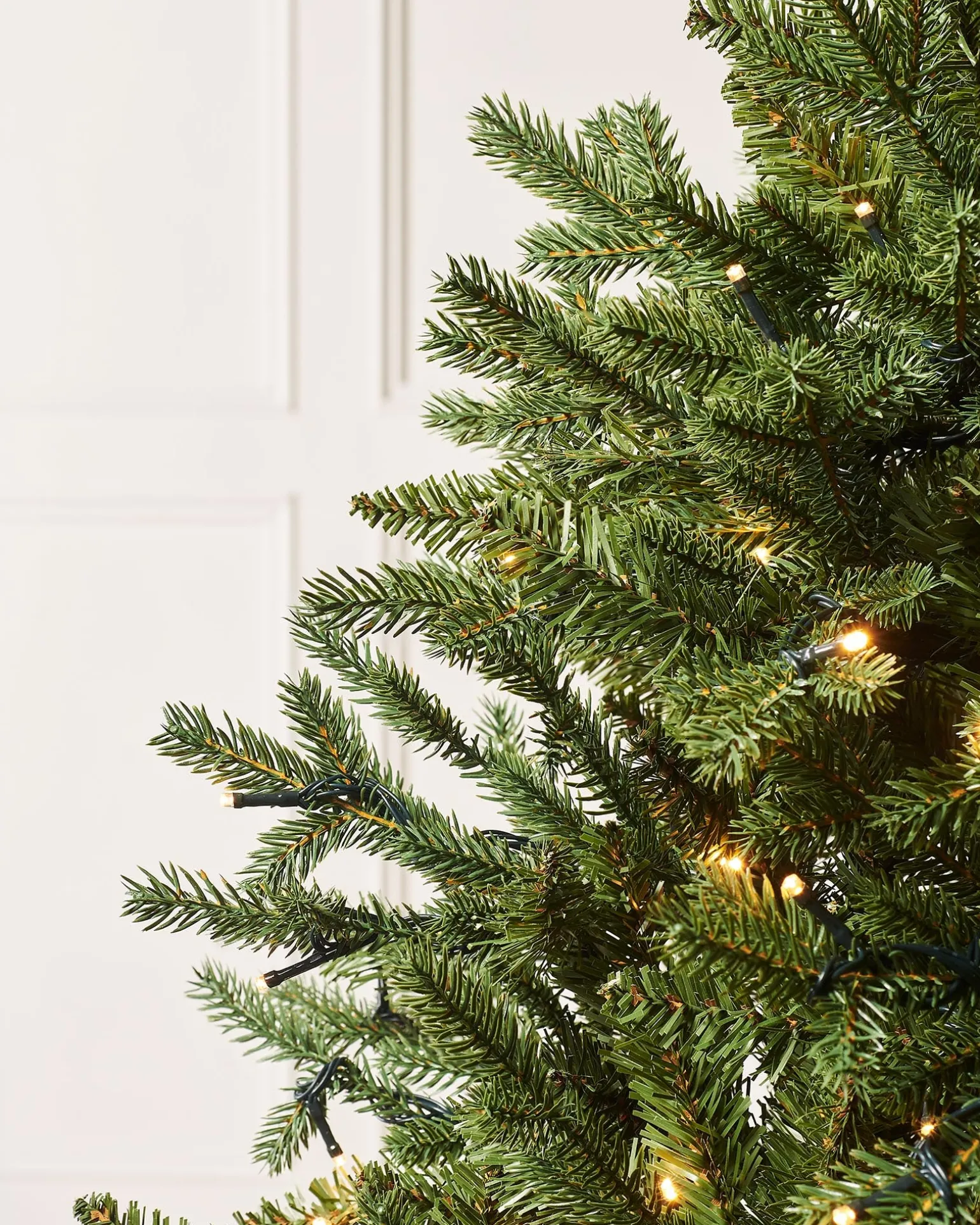 WeRChristmas Pre-Lit Norway Spruce Potted Christmas Tree, 6 Ft^ Potted Christmas Trees|Pre Lit Christmas Trees