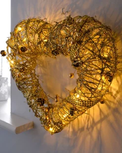 WeRChristmas Pre-Lit Rattan Heart Wreath, 33 Cm^ Novelty|Pre Lit Wreaths