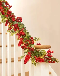 WeRChristmas Pre-Lit Red Berry Garland, 9 Ft^ Decorated Garlands|Pre Lit Garlands