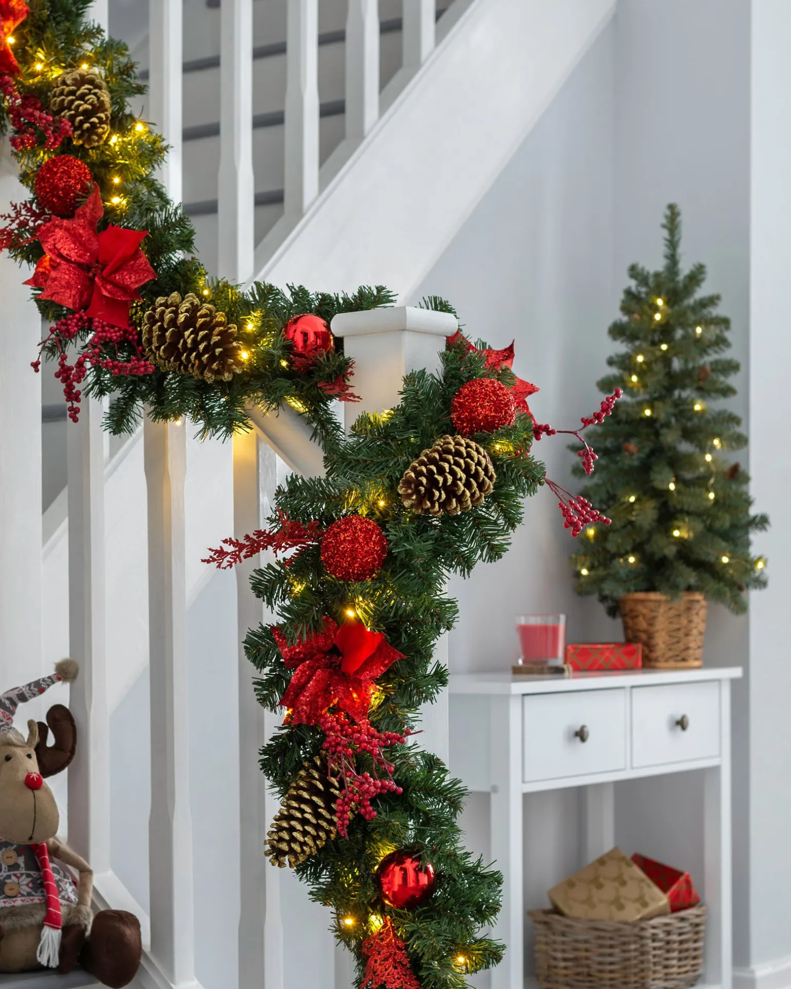 WeRChristmas Pre-Lit Red Decorated Extra Thick Garland, 9 Ft^ Decorated Garlands|Pre Lit Garlands
