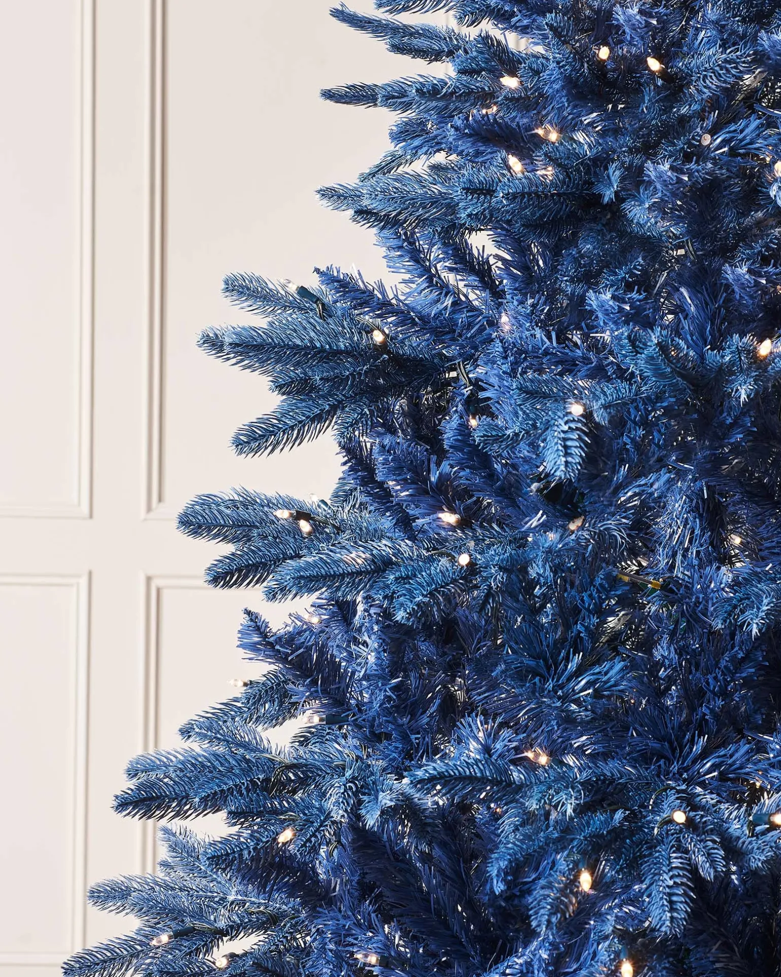 WeRChristmas Pre-Lit Sapphire Blue Christmas Tree, 5 Ft^ Budget Christmas Trees|Pre Lit Christmas Trees