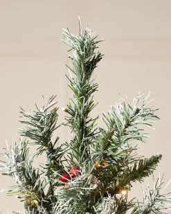 WeRChristmas Pre-Lit Scandinavian Spruce Pinecones & Berries Christmas Tree, 5 Ft^ Budget Christmas Trees|Snow Flocked Christmas Trees