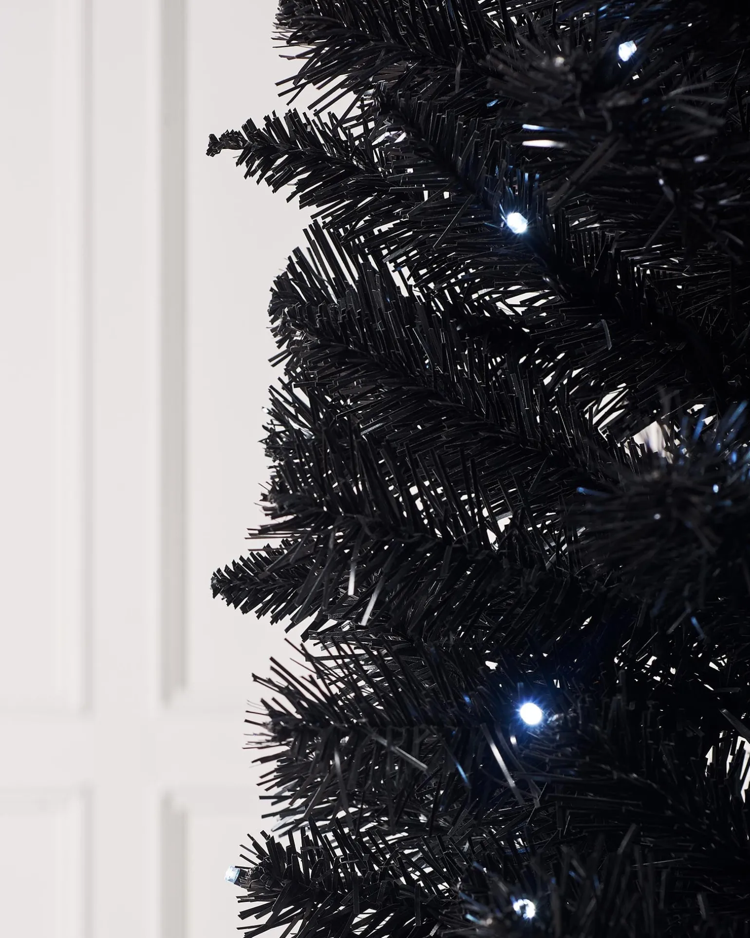 WeRChristmas Pre-Lit Slim Black Christmas Tree, 6 Ft^ Budget Christmas Trees|Pre Lit Christmas Trees