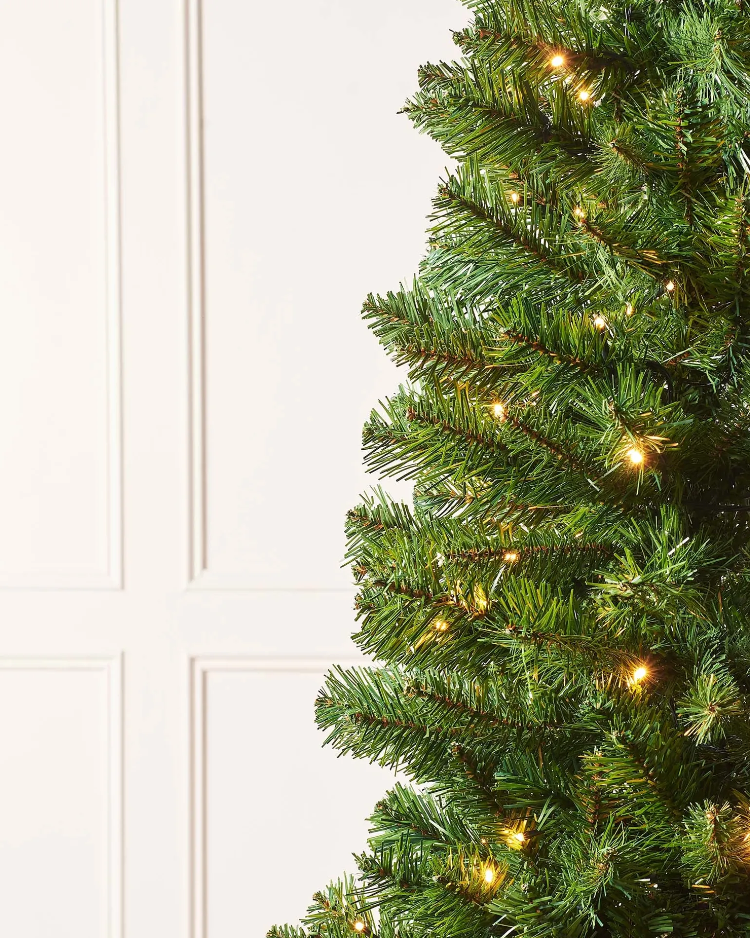 WeRChristmas Pre-Lit Slim Christmas Tree, 6 Ft^ Budget Christmas Trees|Pre Lit Christmas Trees