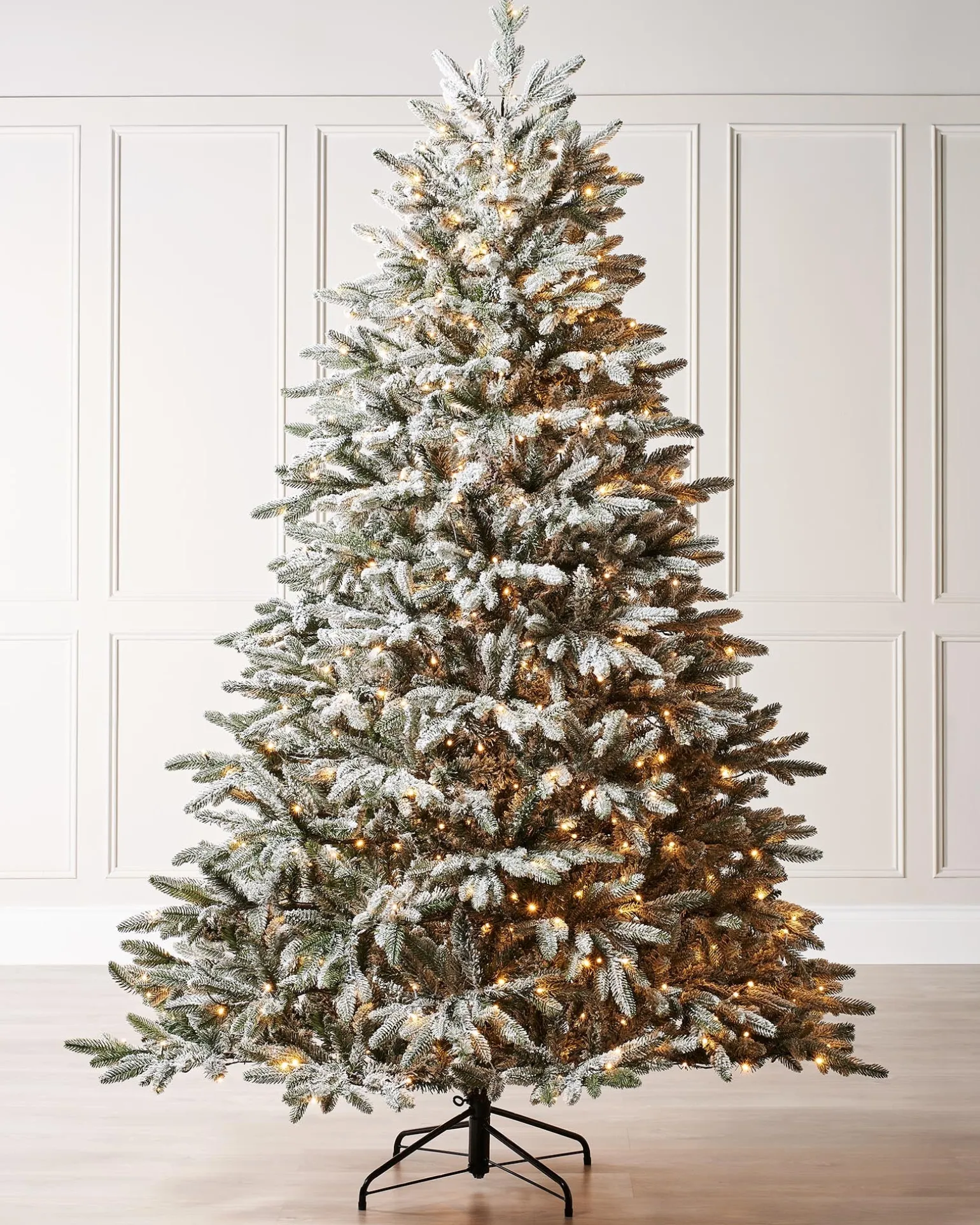 WeRChristmas Pre-Lit Snow Flocked Christmas Tree, 6.5 Ft^ Snow Flocked Christmas Trees|Pre Lit Christmas Trees
