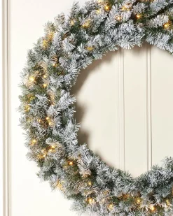 WeRChristmas Pre-Lit Snow Flocked Majestic Wreath, 1 M^ Extra Large Wreaths|Plain Wreaths