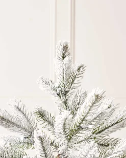 WeRChristmas Pre-Lit Snow Flocked Potted Christmas Tree, 4 Ft^ Budget Christmas Trees|Potted Christmas Trees