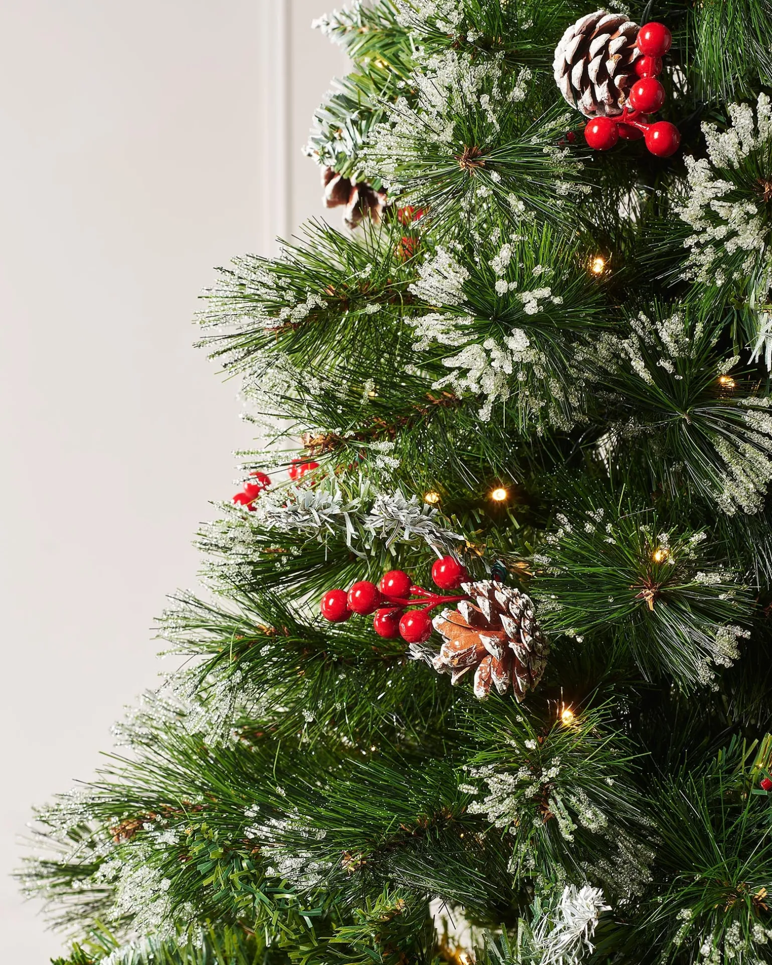 WeRChristmas Pre-Lit Victorian Frosted Berries & Pinecones Christmas Tree, 7 Ft^ Snow Flocked Christmas Trees|Pre Lit Christmas Trees