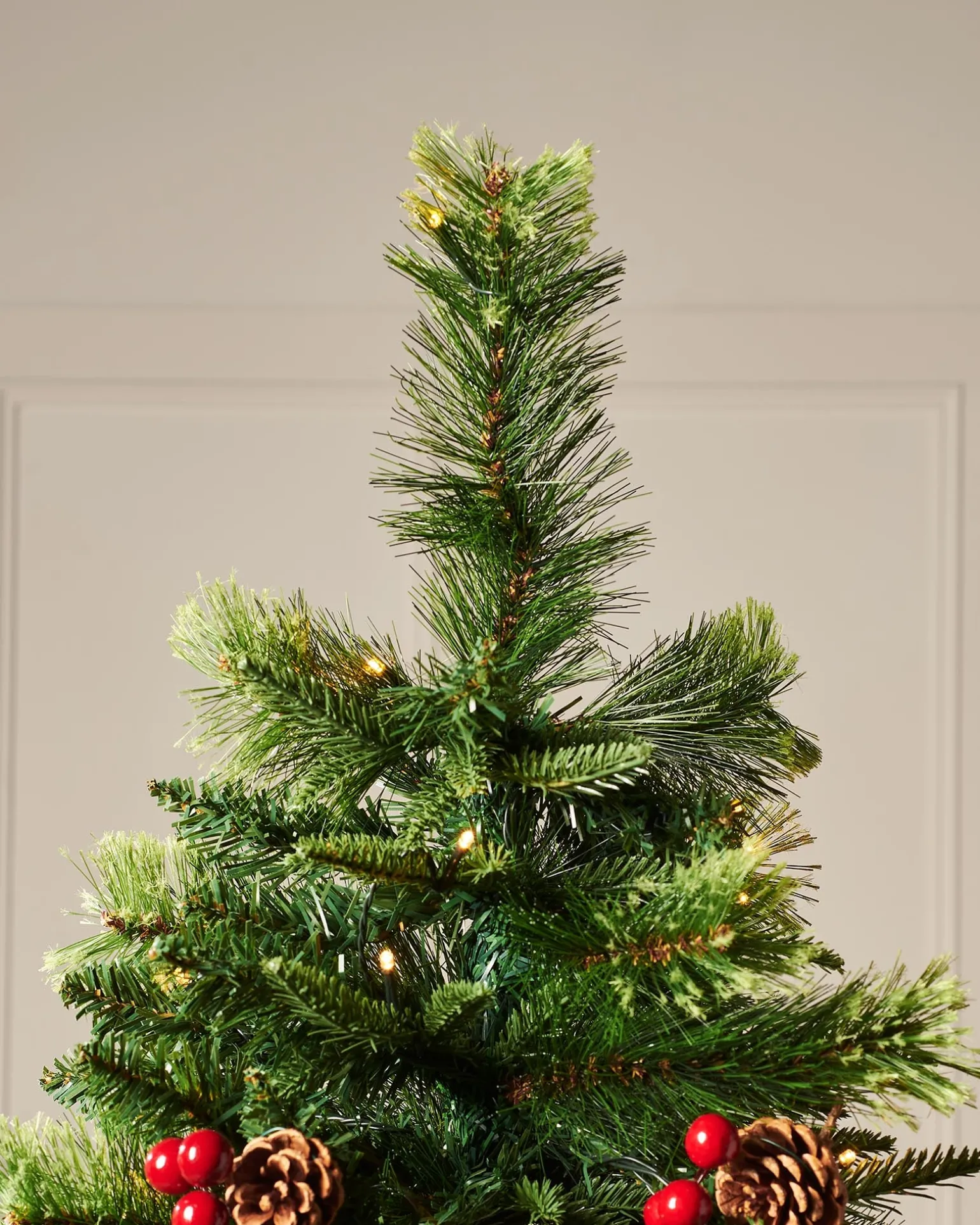 WeRChristmas Pre-Lit Victorian Mixed Tip Berries & Pinecones Christmas Tree, 7 Ft^ Pre Lit Christmas Trees