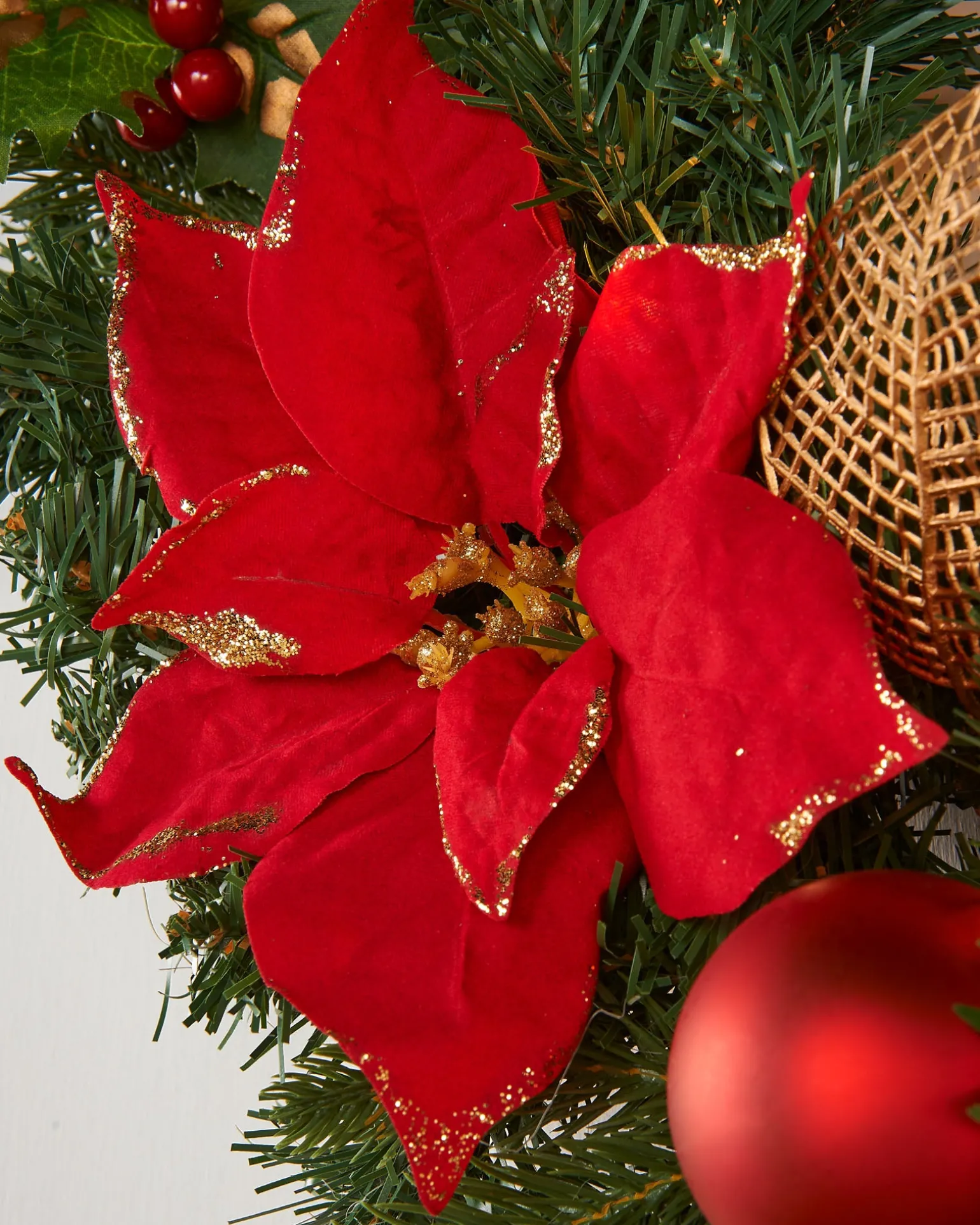 WeRChristmas Pre-Lit Warm White Decorated Wreath, Red/Gold, 60 Cm^ Decorated Wreaths|Pre Lit Wreaths