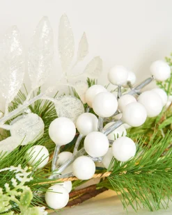 WeRChristmas Pre-Lit White Berry Mixed Tip Garland, 9 Ft^ Decorated Garlands|Pre Lit Garlands