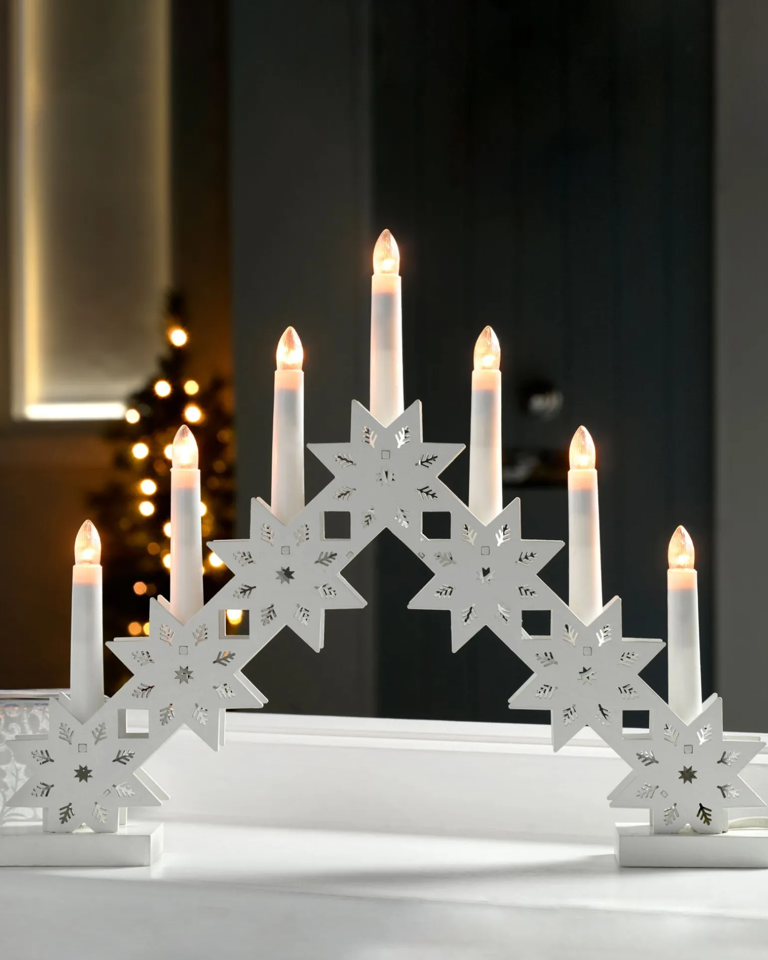 WeRChristmas Pre-Lit Wooden Candle Bridge, White^ Table Decorations
