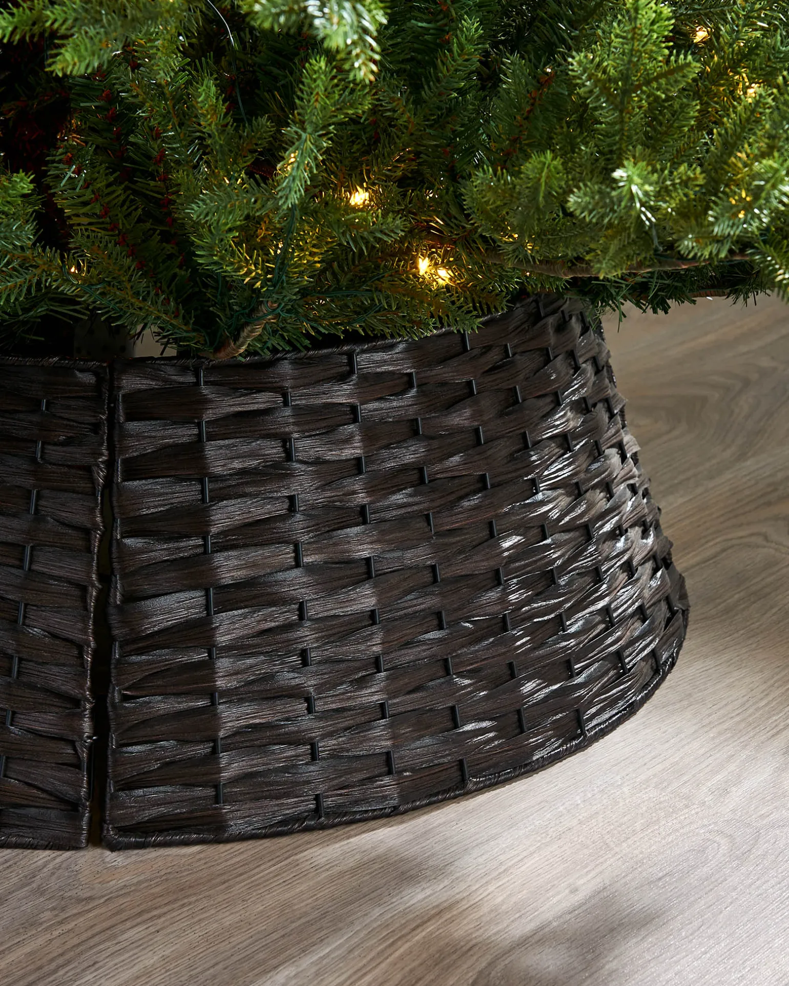 WeRChristmas Rattan Tree Collar, Dark Brown, 65 Cm^ Skirts & Collars