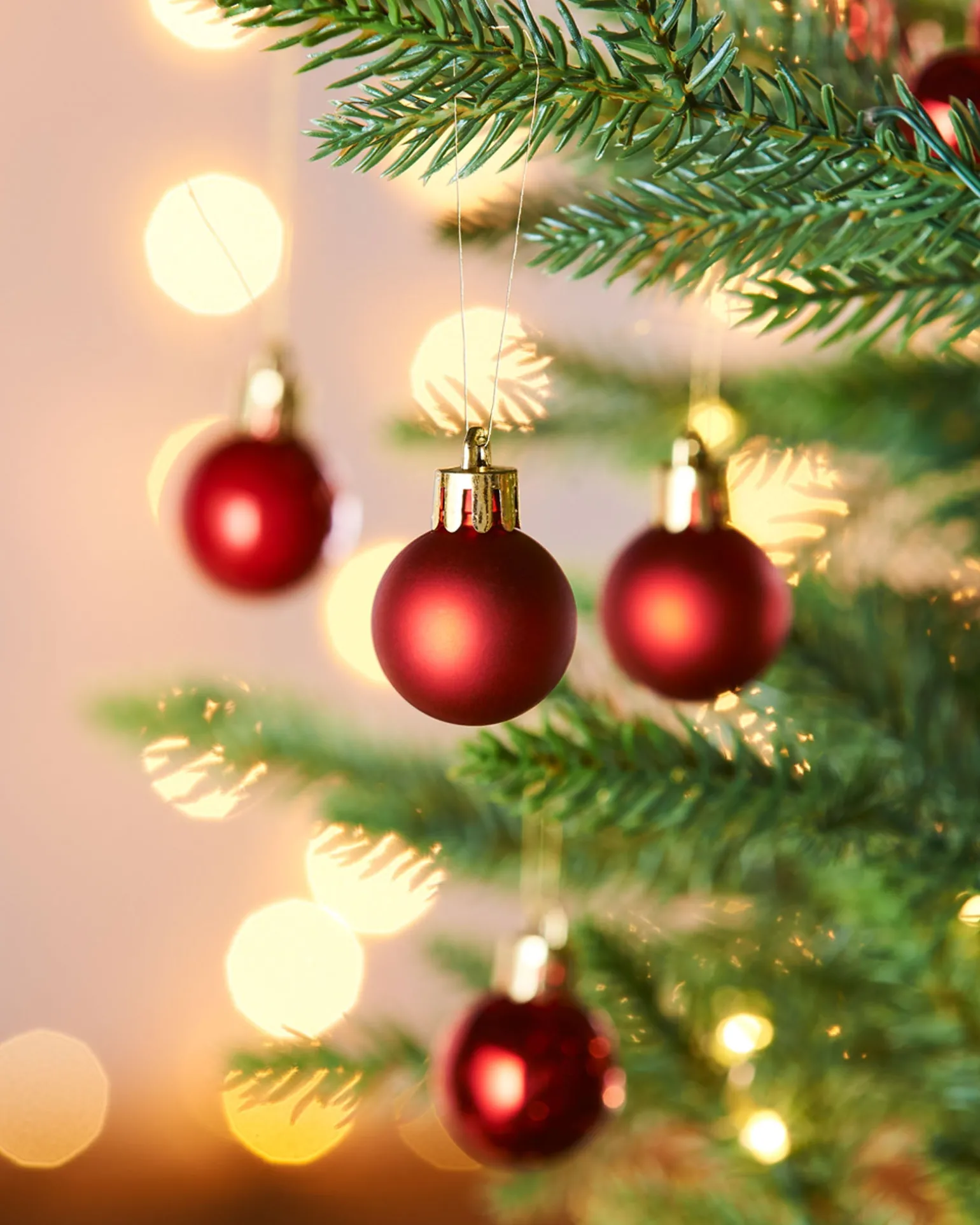 WeRChristmas Red Shatterproof Baubles, 36 Pack, 3 Cm^ Shatterproof Baubles