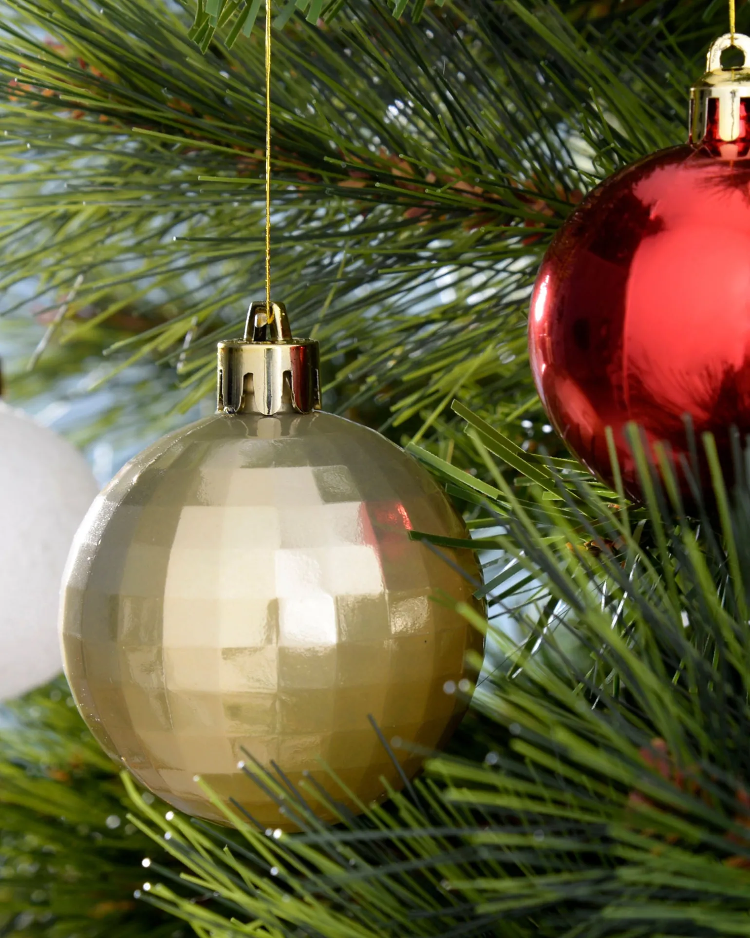 WeRChristmas Red/Gold Shatterproof Baubles Set, 50 Pack^ Shatterproof Baubles