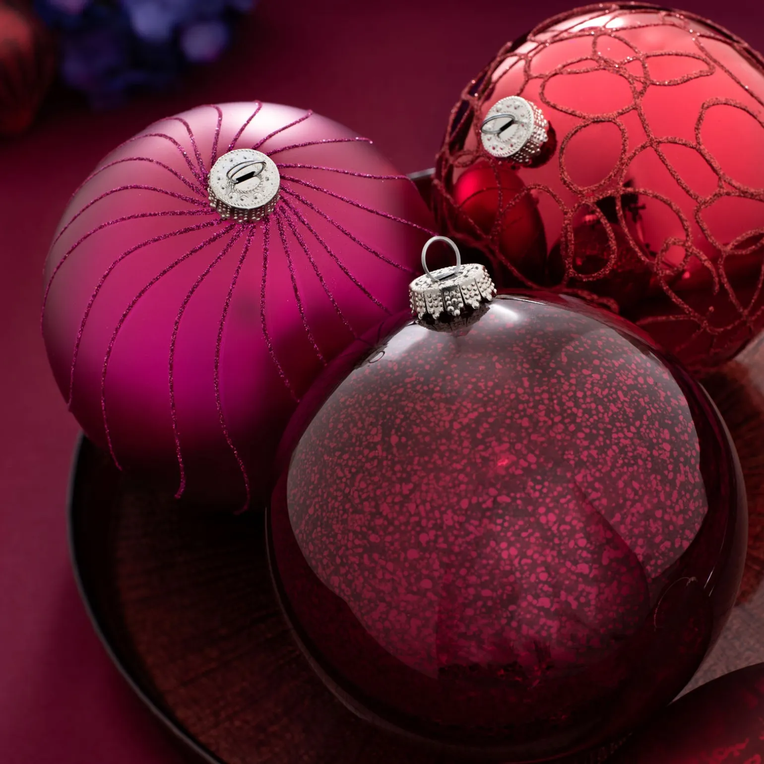 WeRChristmas Ruby Glass Baubles, 3 Pack, 13 Cm^ Glass Baubles