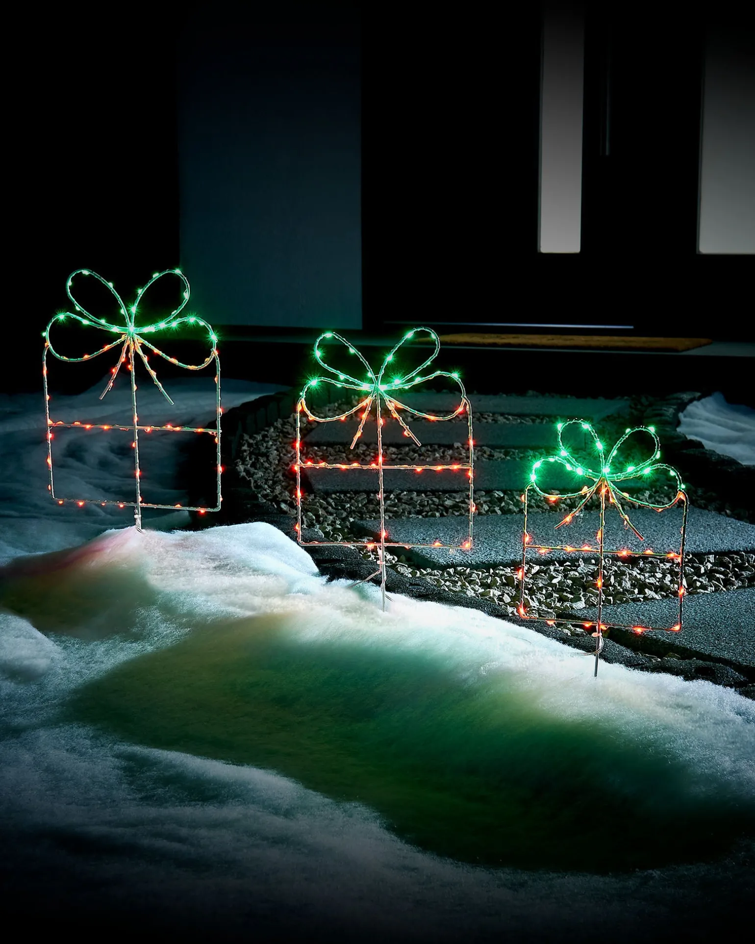 WeRChristmas Set Of 3 Giftbox Pathway Stake Lights, 40 Cm^ Pathway Lights