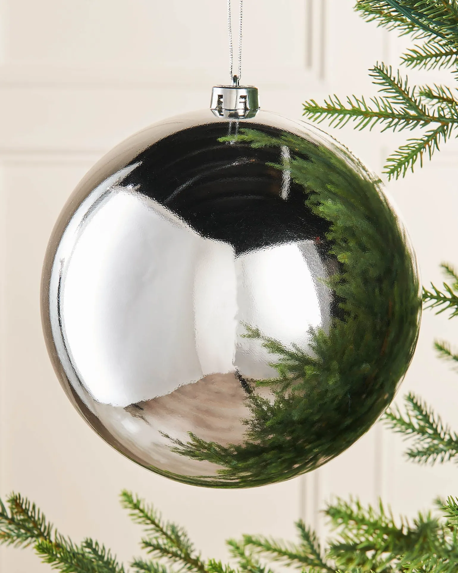 WeRChristmas Silver Large Gloss Shatterproof Bauble, 20 Cm^ Oversized Baubles|Shatterproof Baubles