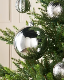 WeRChristmas Silver Large Gloss Shatterproof Bauble, 15 Cm^ Oversized Baubles|Shatterproof Baubles