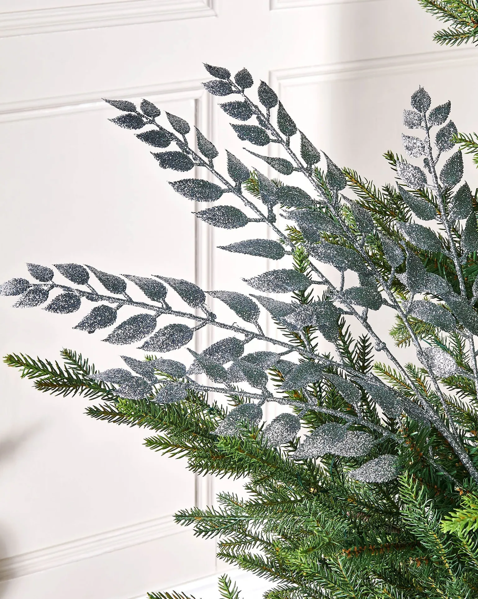 WeRChristmas Silver Leaf Christmas Tree Spray, 73 Cm^ Flowers & Foliage|Flowers & Foliage