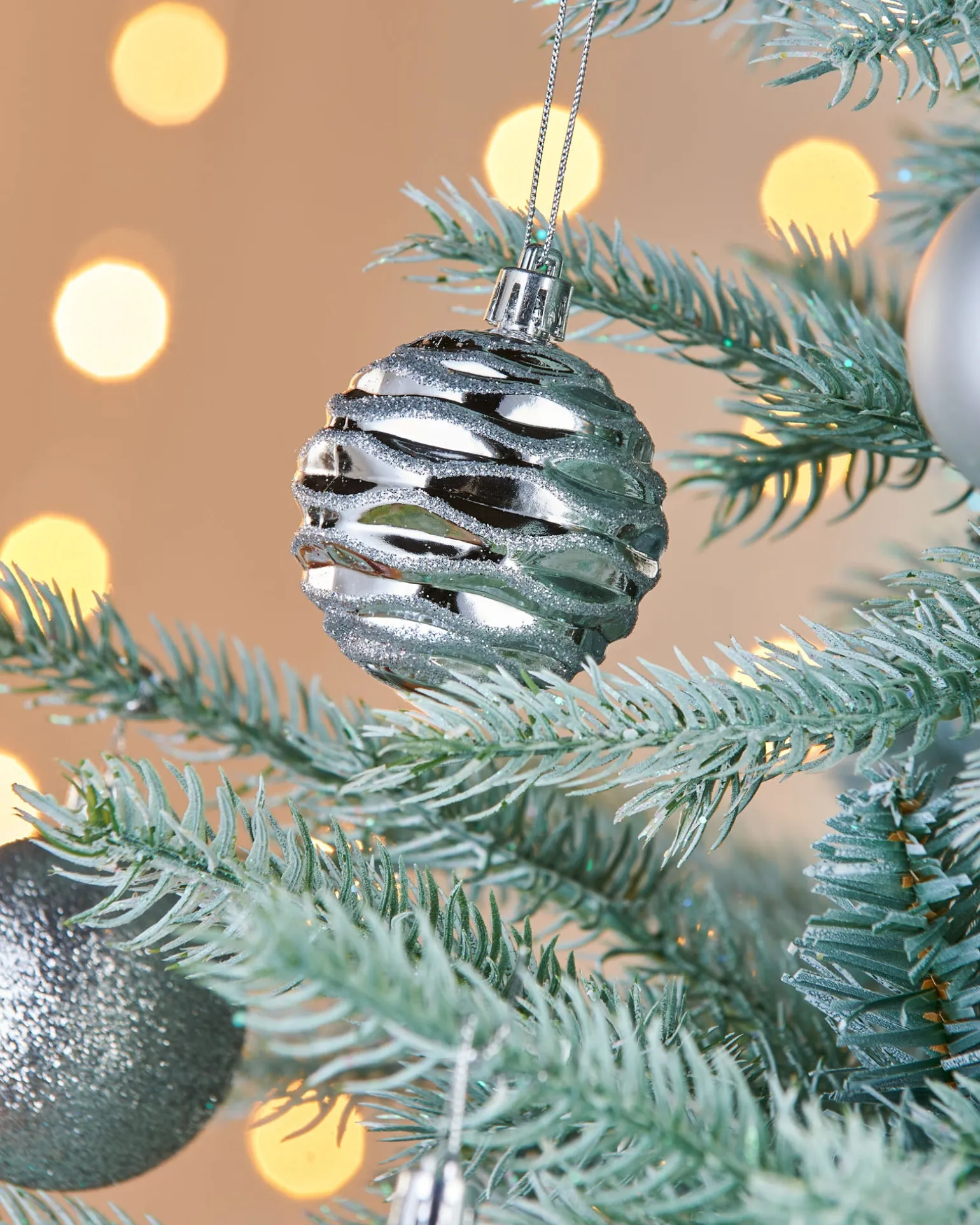 WeRChristmas Silver Shatterproof Baubles, 50 Pack, 6 Cm^ Shatterproof Baubles