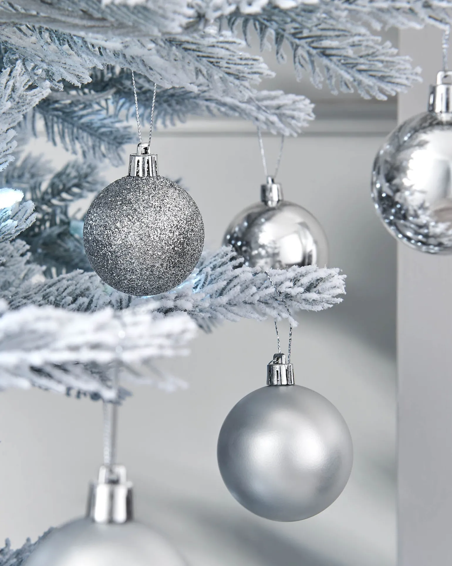 WeRChristmas Silver Shatterproof Bauble, 50 Pack^ Shatterproof Baubles