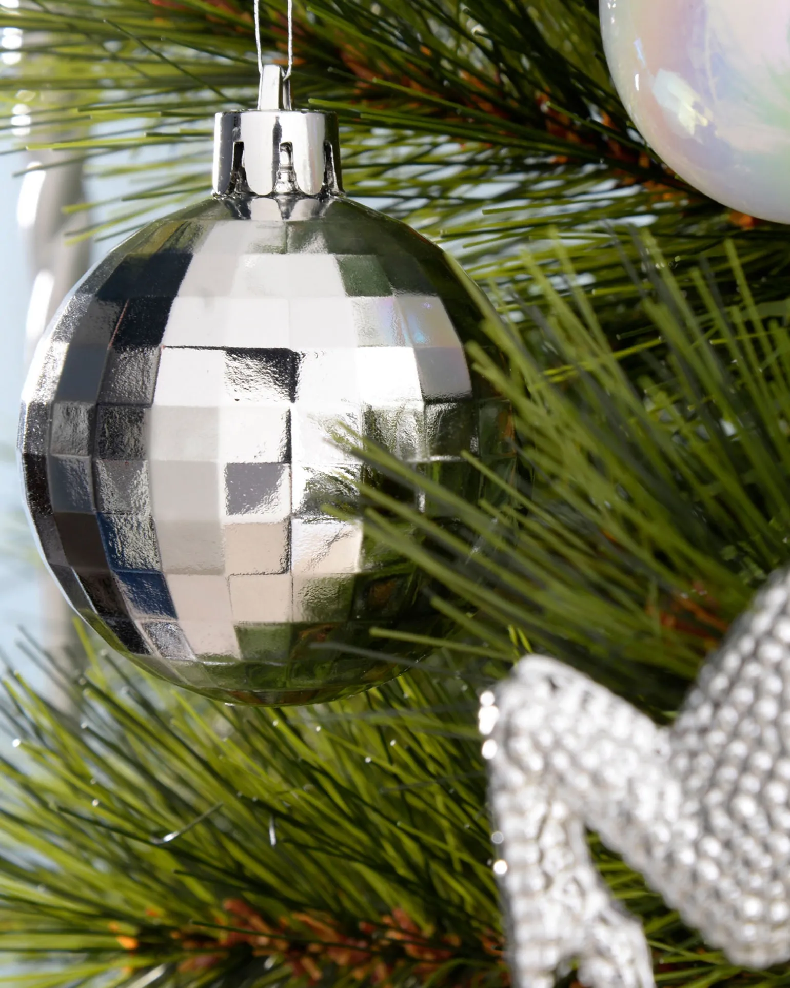 WeRChristmas Silver Shatterproof Baubles Set, 50 Pack^ Shatterproof Baubles