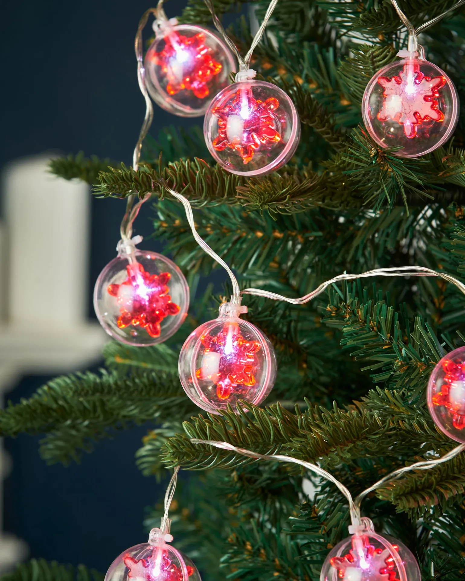 WeRChristmas Snowflake Bauble LED Light String, Red, 1.8 M^ Fairy Lights