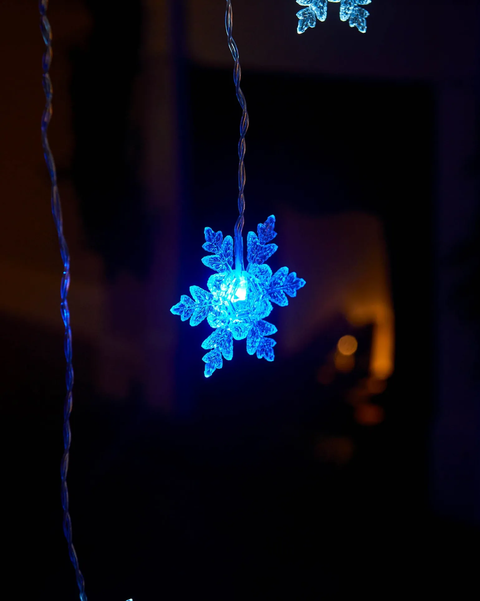 WeRChristmas Snowflake Curtain Net Light, Blue/White, 1.2 M^ Window Silhouettes|Curtain & Net Lights