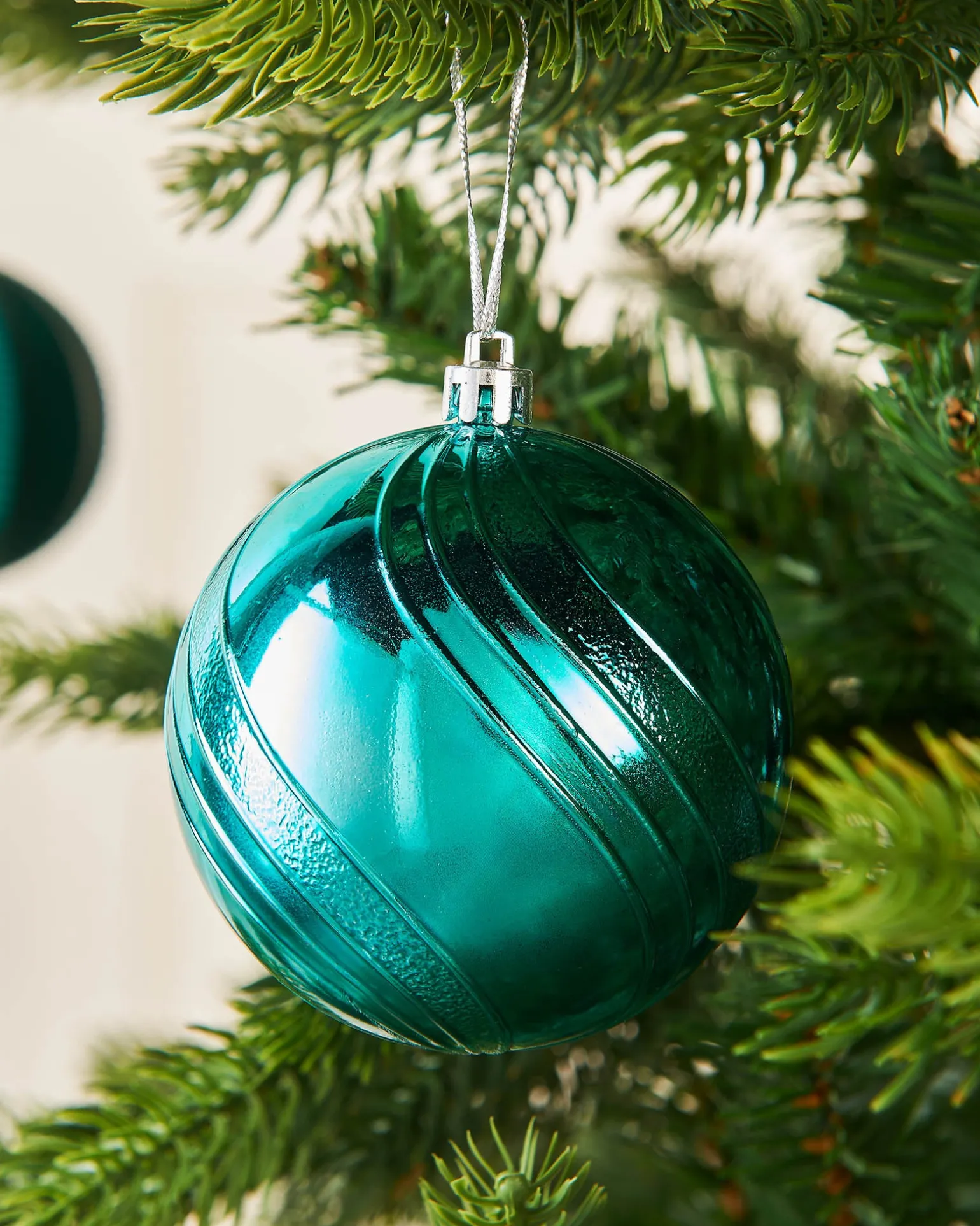 WeRChristmas Teal Shatterproof Baubles, 16 Pack, 8 Cm^ Shatterproof Baubles