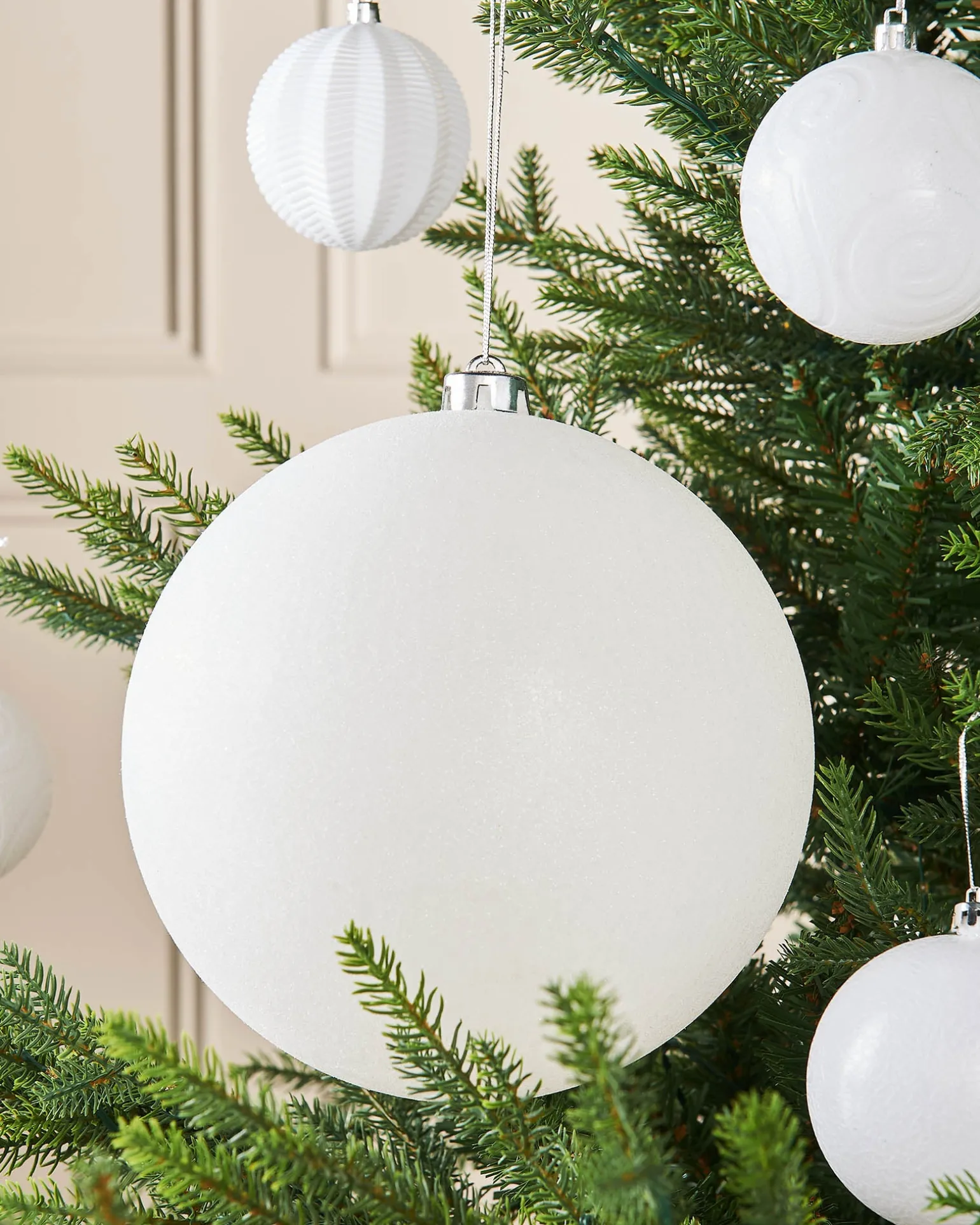 WeRChristmas White Large Glitter Shatterproof Bauble, 20 Cm^ Oversized Baubles|Shatterproof Baubles