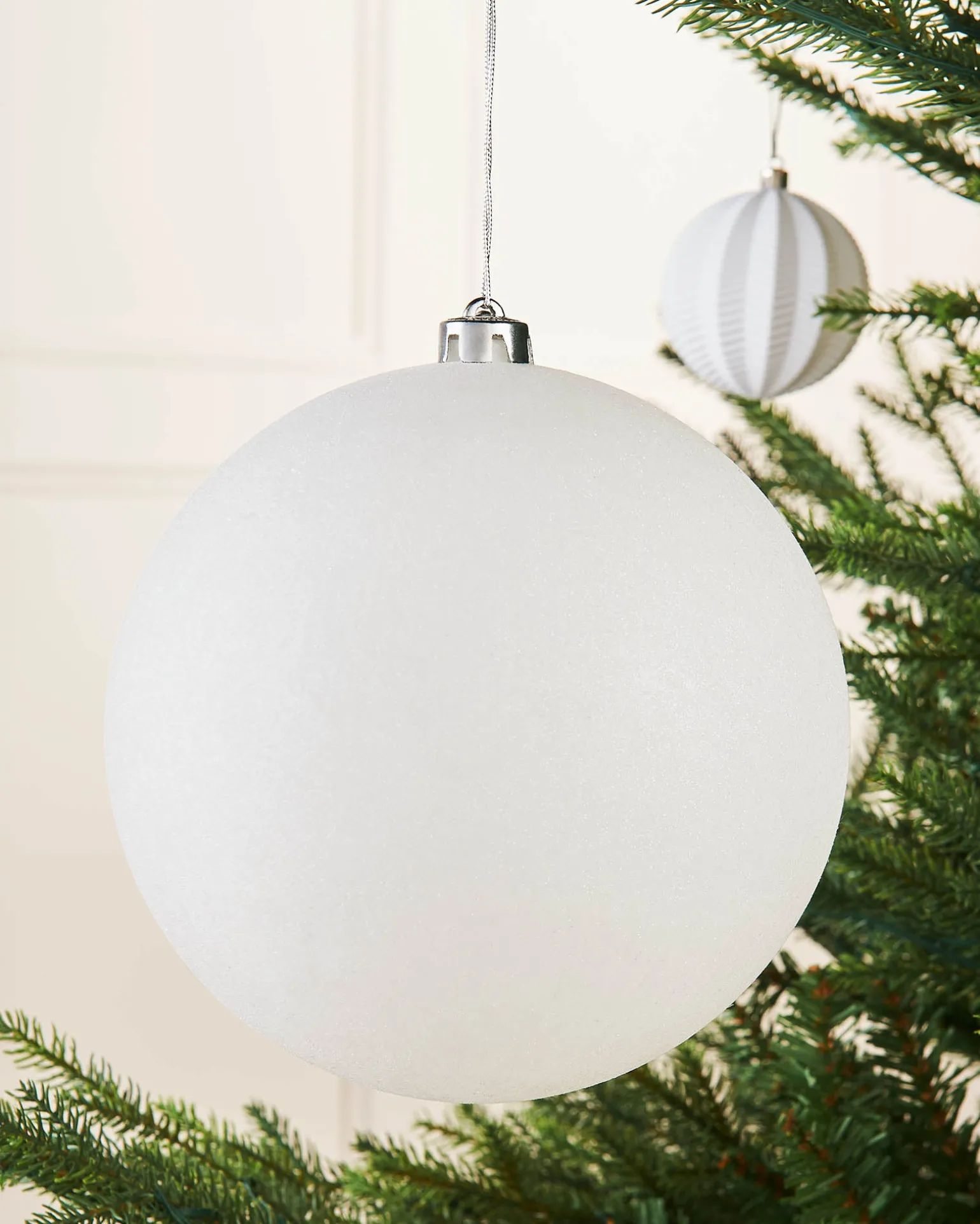 WeRChristmas White Large Glitter Shatterproof Bauble, 20 Cm^ Oversized Baubles|Shatterproof Baubles