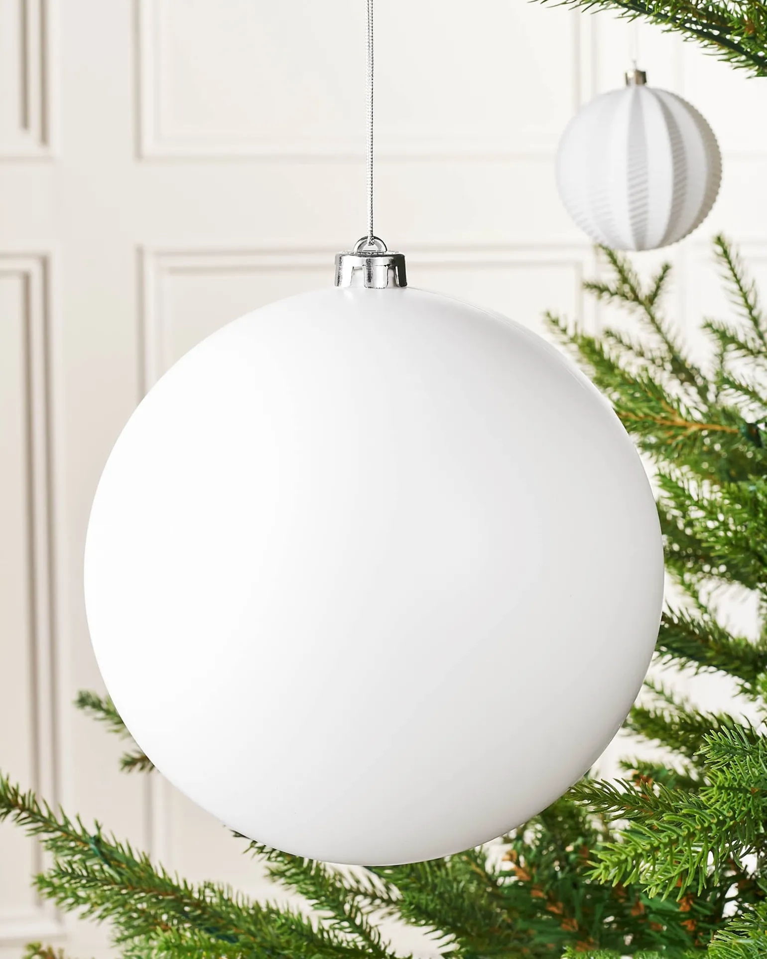 WeRChristmas White Large Matt Shatterproof Bauble, 20 Cm^ Oversized Baubles|Shatterproof Baubles