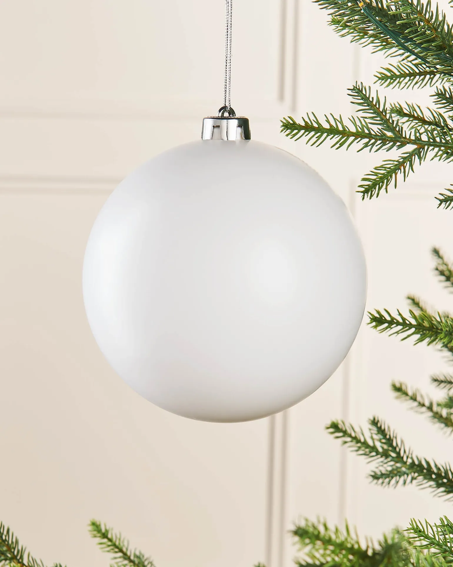 WeRChristmas White Large Matt Shatterproof Bauble, 15 Cm^ Oversized Baubles|Shatterproof Baubles