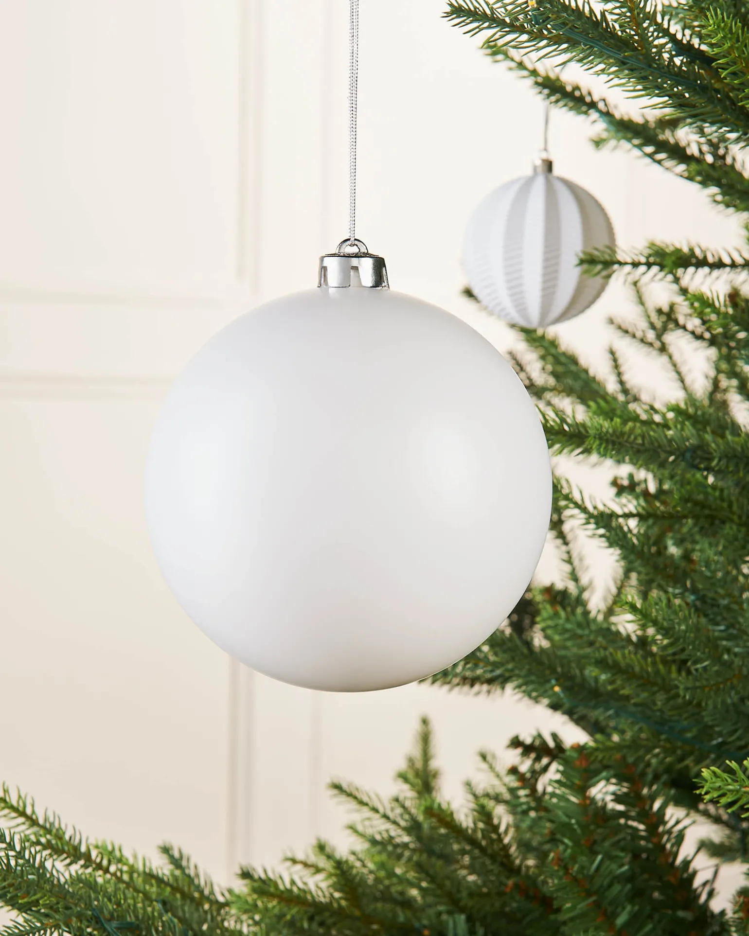 WeRChristmas White Large Matt Shatterproof Bauble, 15 Cm^ Oversized Baubles|Shatterproof Baubles