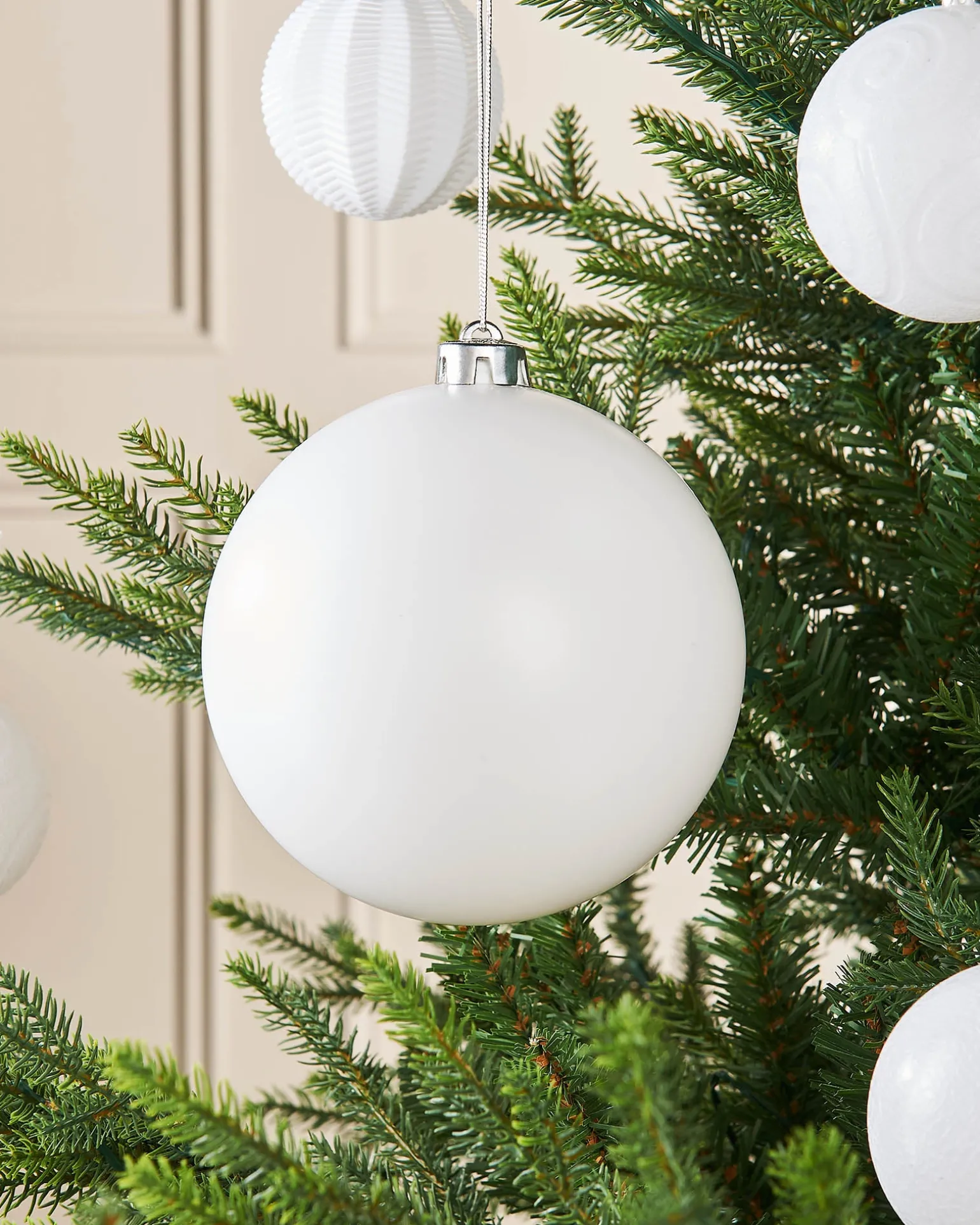 WeRChristmas White Large Matt Shatterproof Bauble, 15 Cm^ Oversized Baubles|Shatterproof Baubles