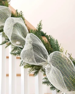 WeRChristmas White Mesh With Pale Gold Foil, 9 M^ Deco Mesh