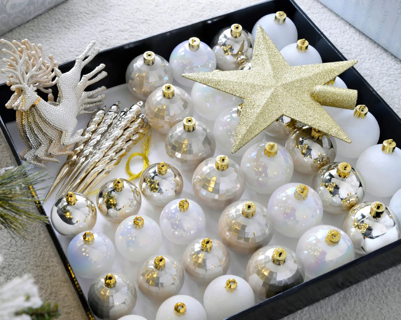 WeRChristmas White/Gold Shatterproof Baubles Set, 50 Pack^ Shatterproof Baubles